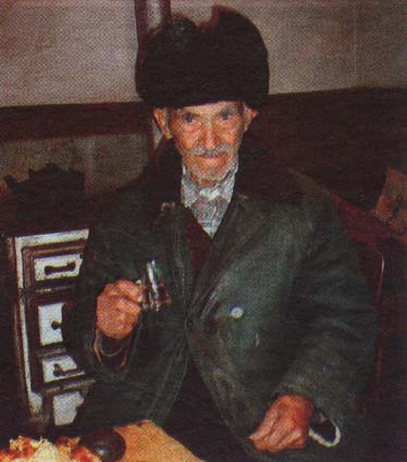 Дядо Теодосия Шуликов от милановската махала Мрамор